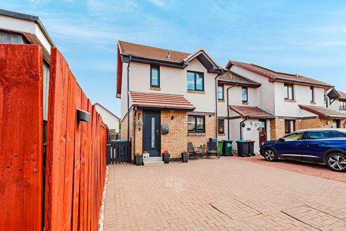3 Bedroom Semi-detached House For Sale In Buntens Close, Cumnock, KA18