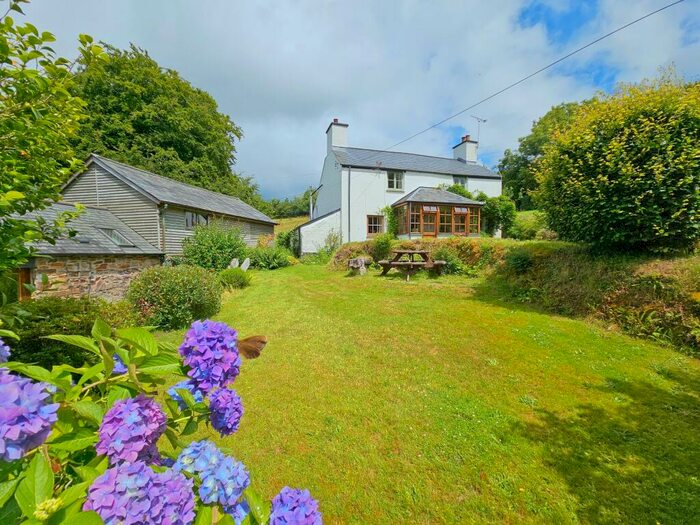 3 Bedroom Cottage For Sale In Lovaton, PL20