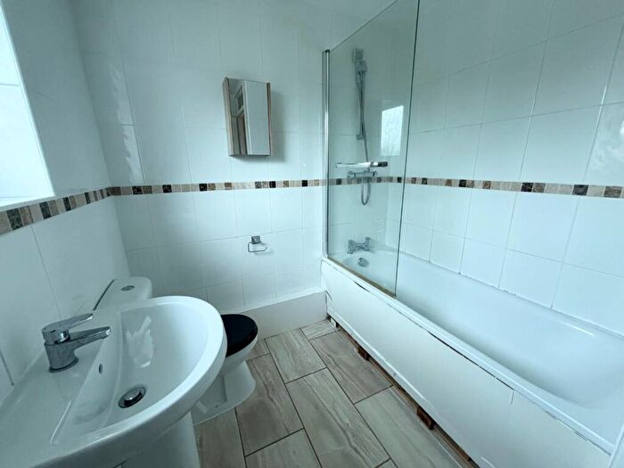 3 Bedroom Terraced House For Sale In Orrian Close, Stratford-upon-Avon, CV37