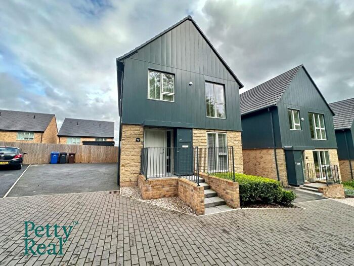 4 Bedroom Detached House For Sale In Jobson Road, Barrowford, BB9