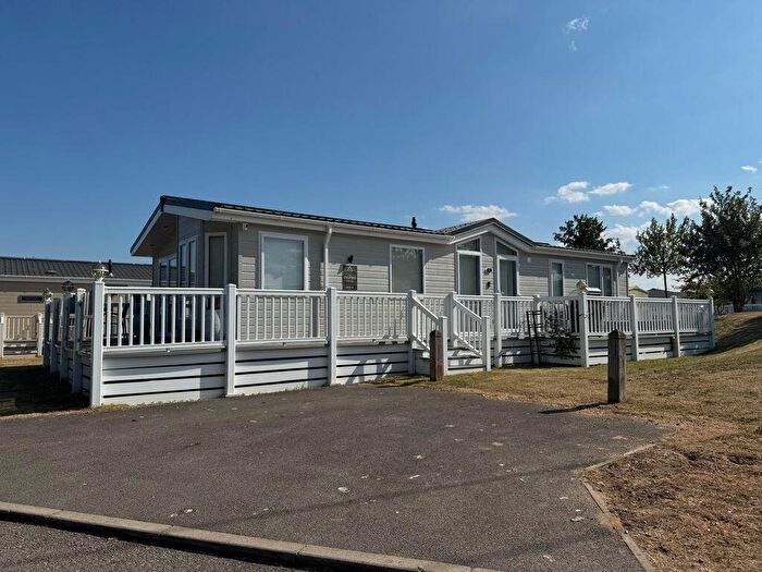 3 Bedroom Lodge For Sale In Tattershall Lakes, Tattershall, LN4