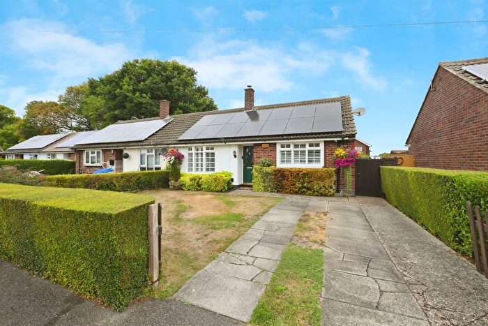 2 Bedroom Bungalow For Sale In New Close, Litlington, Royston, SG8
