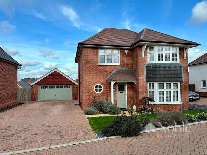3 Bedroom Detached House For Sale In Fieldwood Way, Bulphan, Upminster, RM14