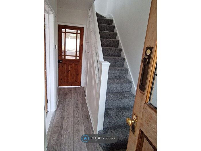 4 Bedroom Semi Detached House To Rent In Windsor Crescent, Northampton, NN5