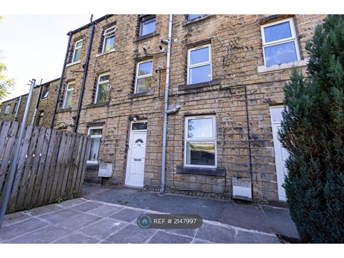 2 Bedroom Terraced House To Rent In Manchester Road, Huddersfield, HD7