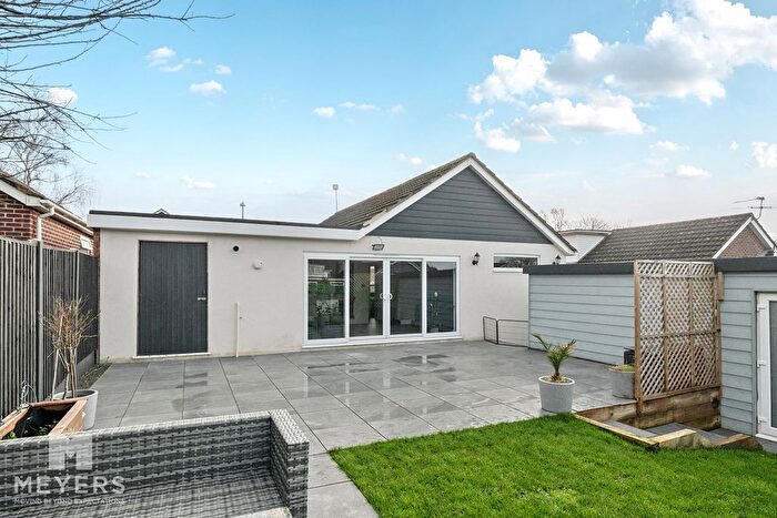 2 Bedroom Bungalow For Sale In Cutlers Place, Wimborne, BH21