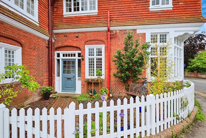 3 Bedroom Town House For Sale In High Street, Barcombe, Lewes, BN8