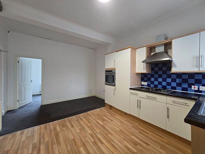 2 Bedroom Flat To Rent In Canterbury Street, Gillingham, ME7
