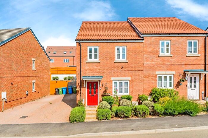 3 Bedroom Semi-Detached House For Sale In Foster Way, Kettering, NN15