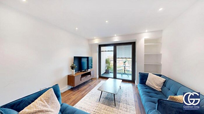 2 Bedroom Apartment For Sale In Charlotte Court, East Barnet Road, Barnet, EN4