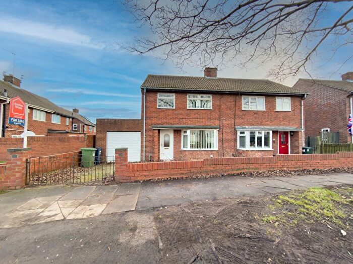 3 Bedroom Semi-Detached House For Sale In Hopedene, Gateshead, Tyne And Wear, NE10