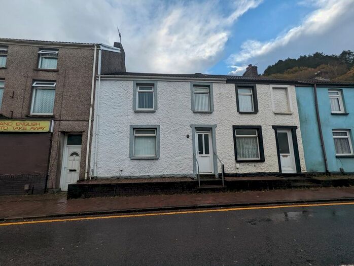 3 Bedroom Terraced House To Rent In Neath Road, Briton Ferry, Neath, Neath Port Talbot., SA11