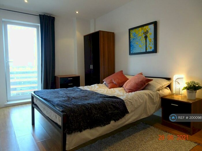 2 Bedroom Flat To Rent In X Q Building, Salford, M5