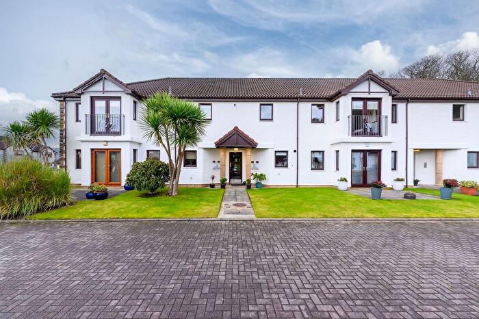 2 Bedroom Flat For Sale In Leapmoor Drive, Wemyss Bay, PA18