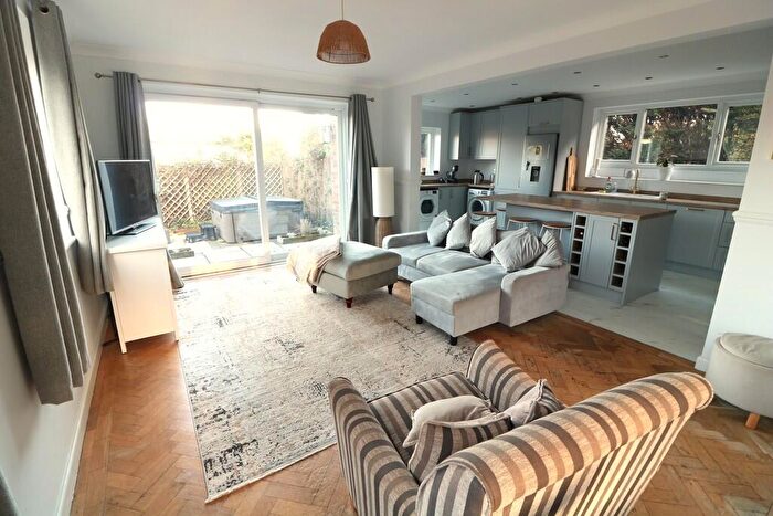 4 Bedroom Detached House To Rent In Guildford Road, Westcott, Dorking, RH4