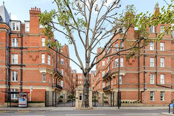 4 Bedroom Flat To Rent In Cheyne Court, London, SW3