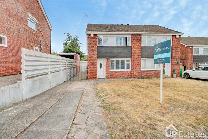 3 Bedroom Semi-Detached House For Sale In Wimborne Drive, Walsgrave, Coventry, CV2