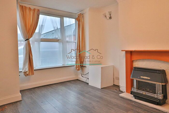 3 Bedroom Semi Detached House To Rent In Irchester Road, Rushden, NN10