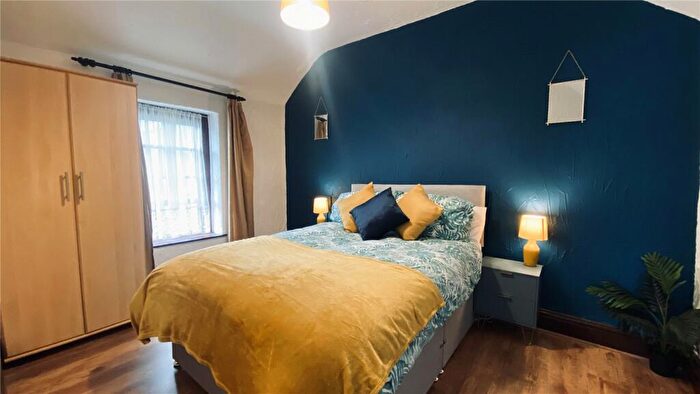 2 Bedroom End Of Terrace House To Rent In Garth Hill, Bangor, Gwynedd, LL57