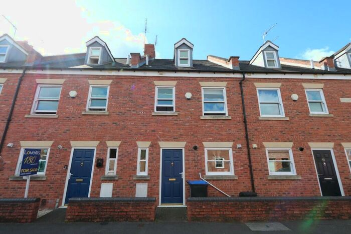 5 Bedroom Terraced House To Rent In New Street, Leamington Spa, Warwickshire, CV31
