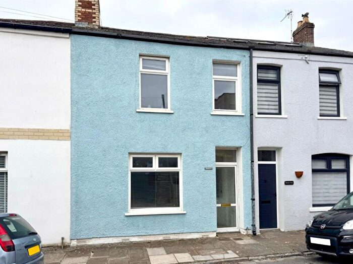 3 Bedroom Terraced House For Sale In Railway Terrace, Penarth, CF64