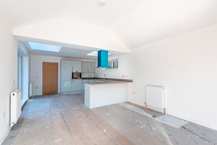 3 Bedroom Detached Villa For Sale In Magdalen Yard Road, Dundee, DD1