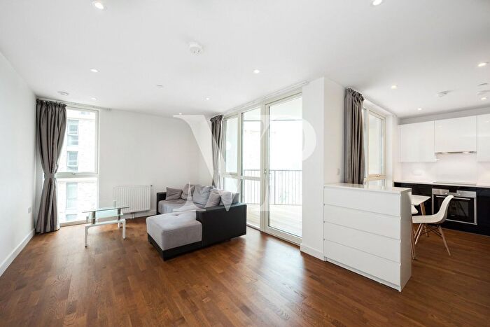 2 Bedroom Flat To Rent In Discovery Tower, Terry Spinks Place, E16