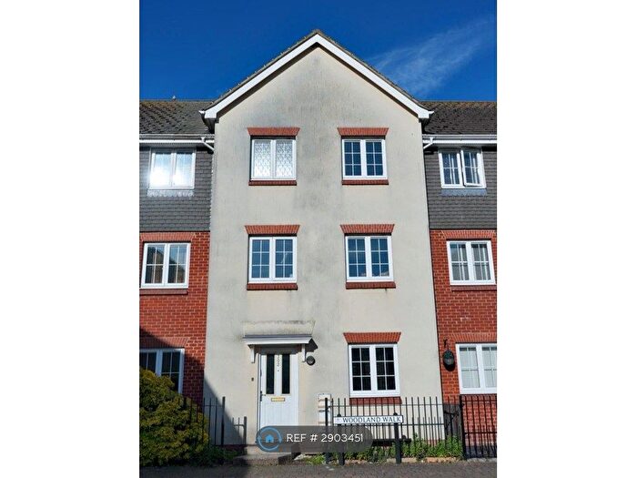 4 Bedroom Terraced House To Rent In Woodland Walk, Aldershot, GU12