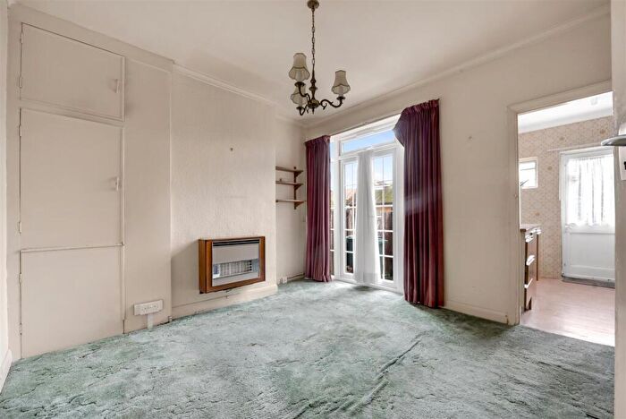 1 Bedroom Flat For Sale In Northview Crescent, London, NW10