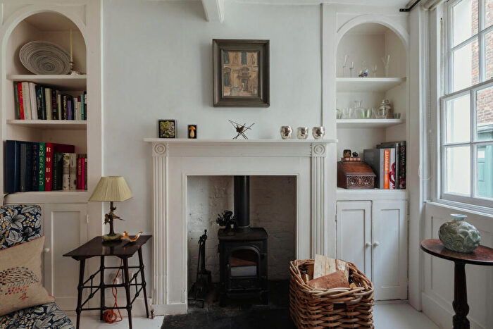 1 Bedroom Terraced House For Sale In Dolphin Street Iii, Deal, Kent, CT14