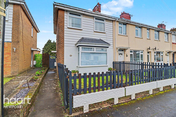 3 Bedroom End Of Terrace House For Sale In Maesglas Grove, Newport, NP20