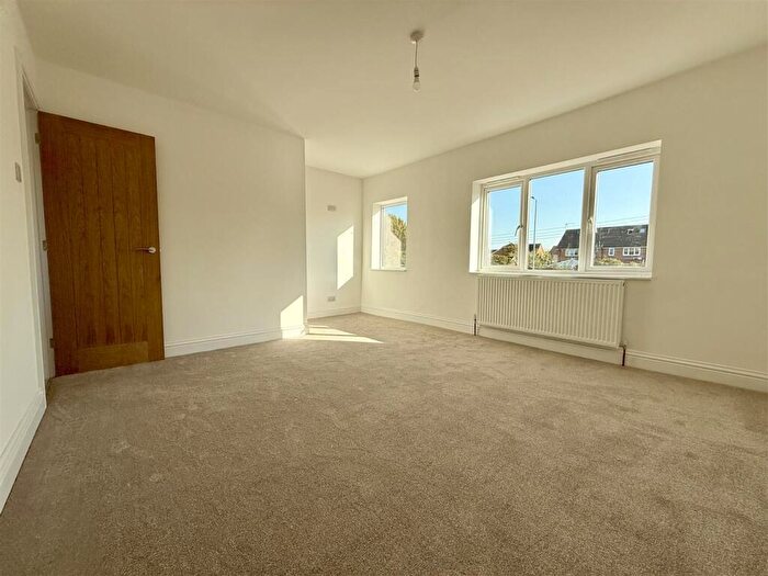 4 Bedroom Detached House For Sale In London Road, Benfleet, SS7