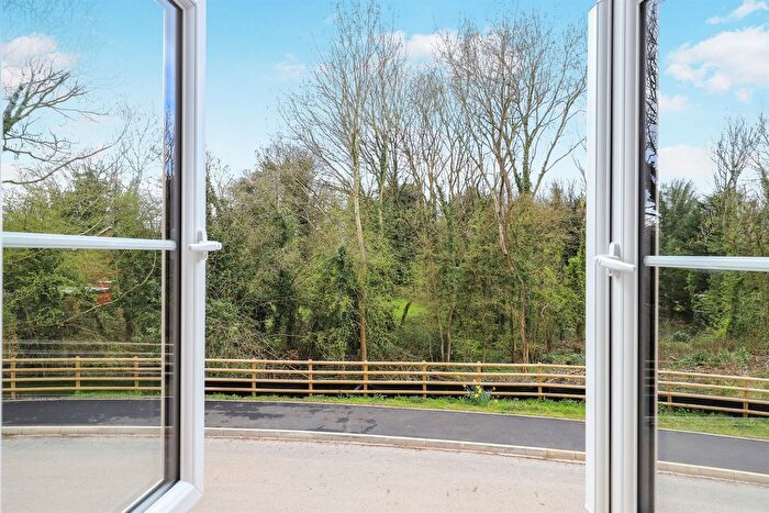 3 Bedroom Semi-Detached House For Sale In Forbes Close, Telford, TF7