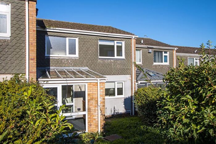 3 Bedroom Terraced House To Rent In Uppercliff Drive, Penarth, CF64