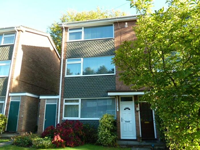 2 Bedroom Flat To Rent In Links View, Sutton Coldfield, B74