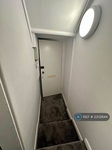 1 Bedroom Flat To Rent In High Street, Eton, Windsor, SL4