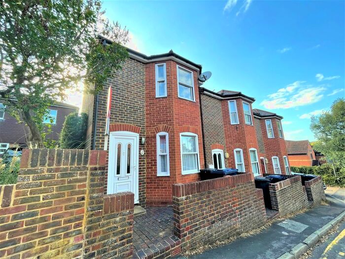 1 Bedroom Terraced House To Rent In South Street, Godalming, GU7