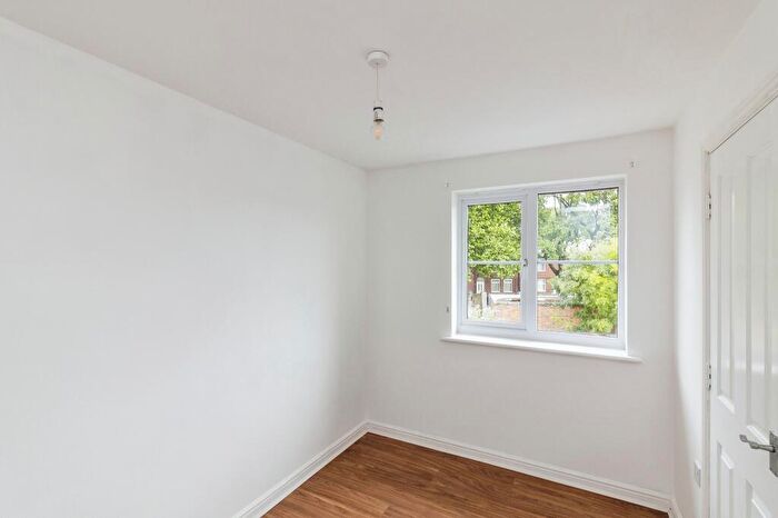 2 Bedroom Apartment To Rent In Fielder Mews, Sheffield, South Yorkshire, S5