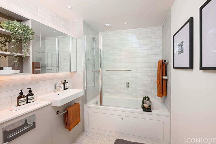 1 Bedroom Flat For Sale In Mary Neuner Road, London, N8