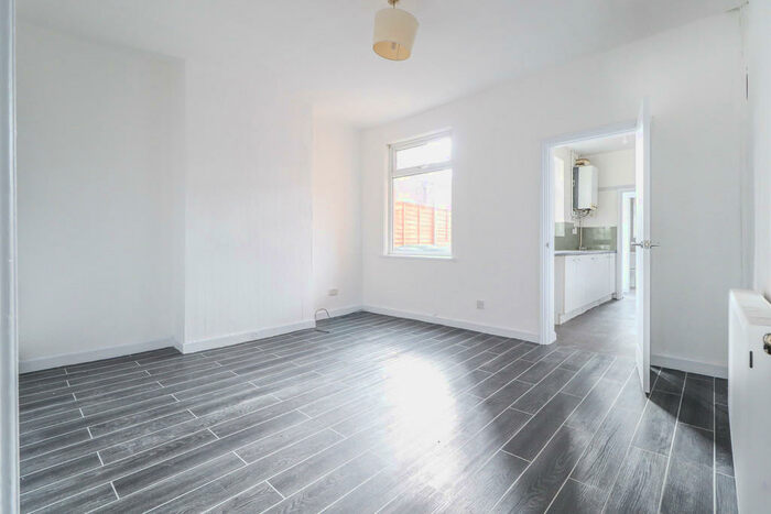 3 Bedroom Terraced House To Rent In Haunchwood Road, Nuneaton, CV10