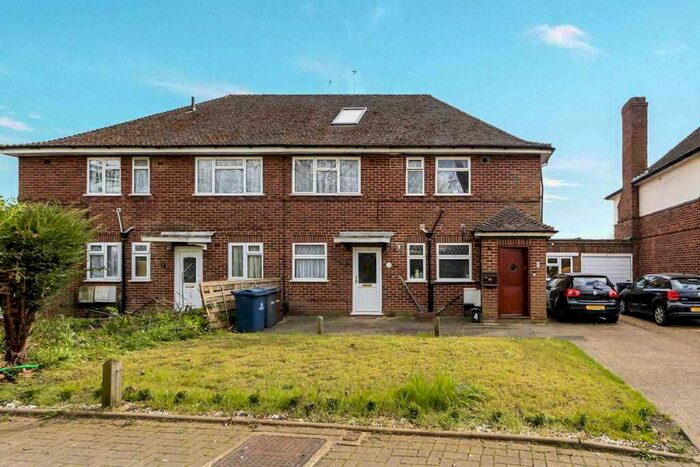 3 Bedroom Maisonette To Rent In Winston Court, Harrow, HA3