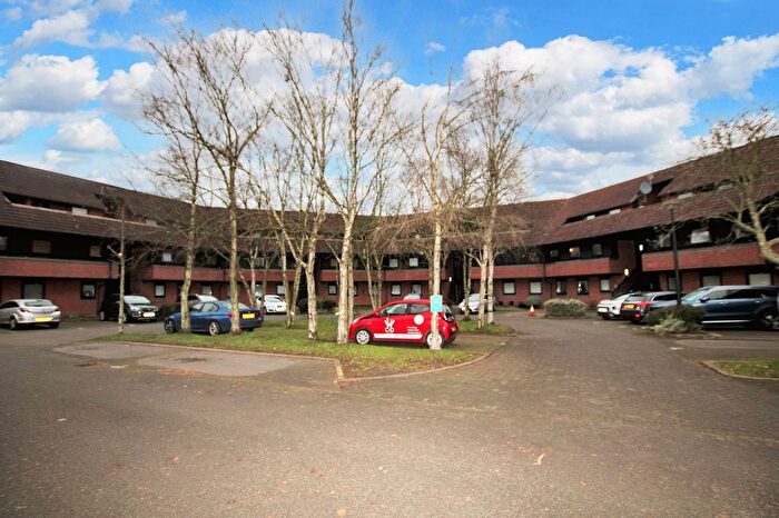 2 Bedroom Flat To Rent In Hamnett Court, Birchwood, WA3