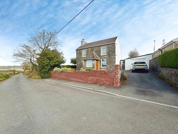 3 Bedroom Detached House For Sale In Llannant Road, Gorseinon, Swansea, West Glamorgan, SA4