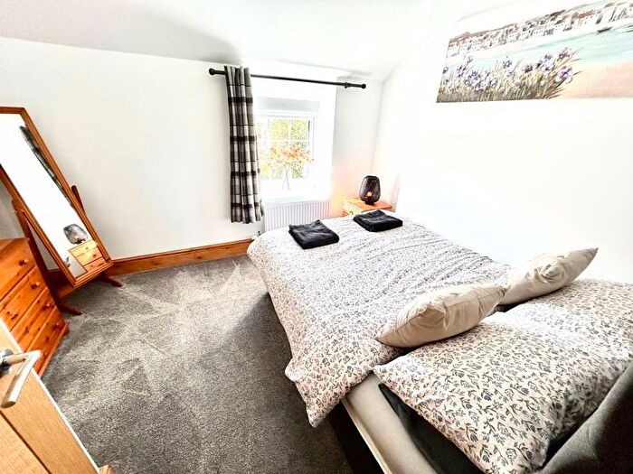 2 Bedroom Cottage For Sale In Wind Street, Conwy, LL32