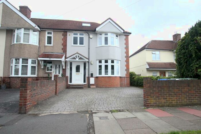 3 Bedroom House To Rent In Wellington Avenue, Sidcup, DA15