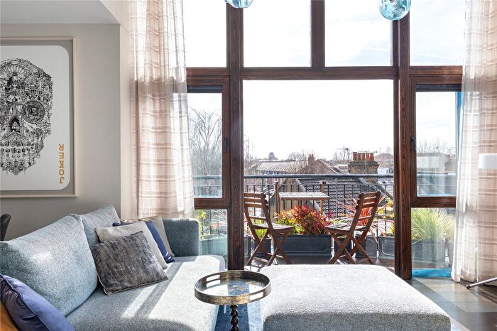 2 Bedroom Flat To Rent In Acton Lane, London, W4