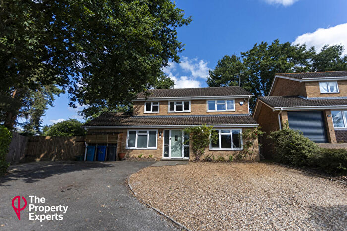 5 Bedroom Detached House For Sale In Priory Close, Fleet, GU51