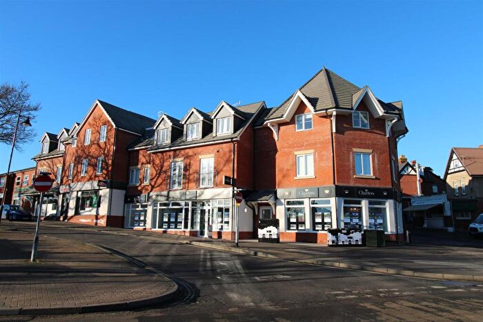 2 Bedroom Flat To Rent In Station Road, Park Gate, Southampton, SO31