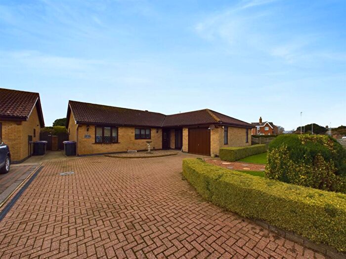 2 Bedroom Detached Bungalow For Sale In St. Francis Walk, Sutton-On-Sea, LN12