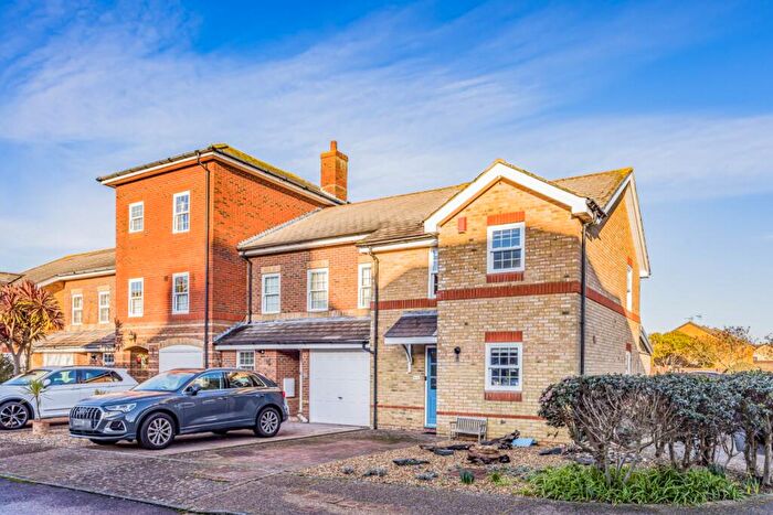 3 Bedroom End Of Terrace House For Sale In Mountbatten Square, Southsea, Hampshire, PO4